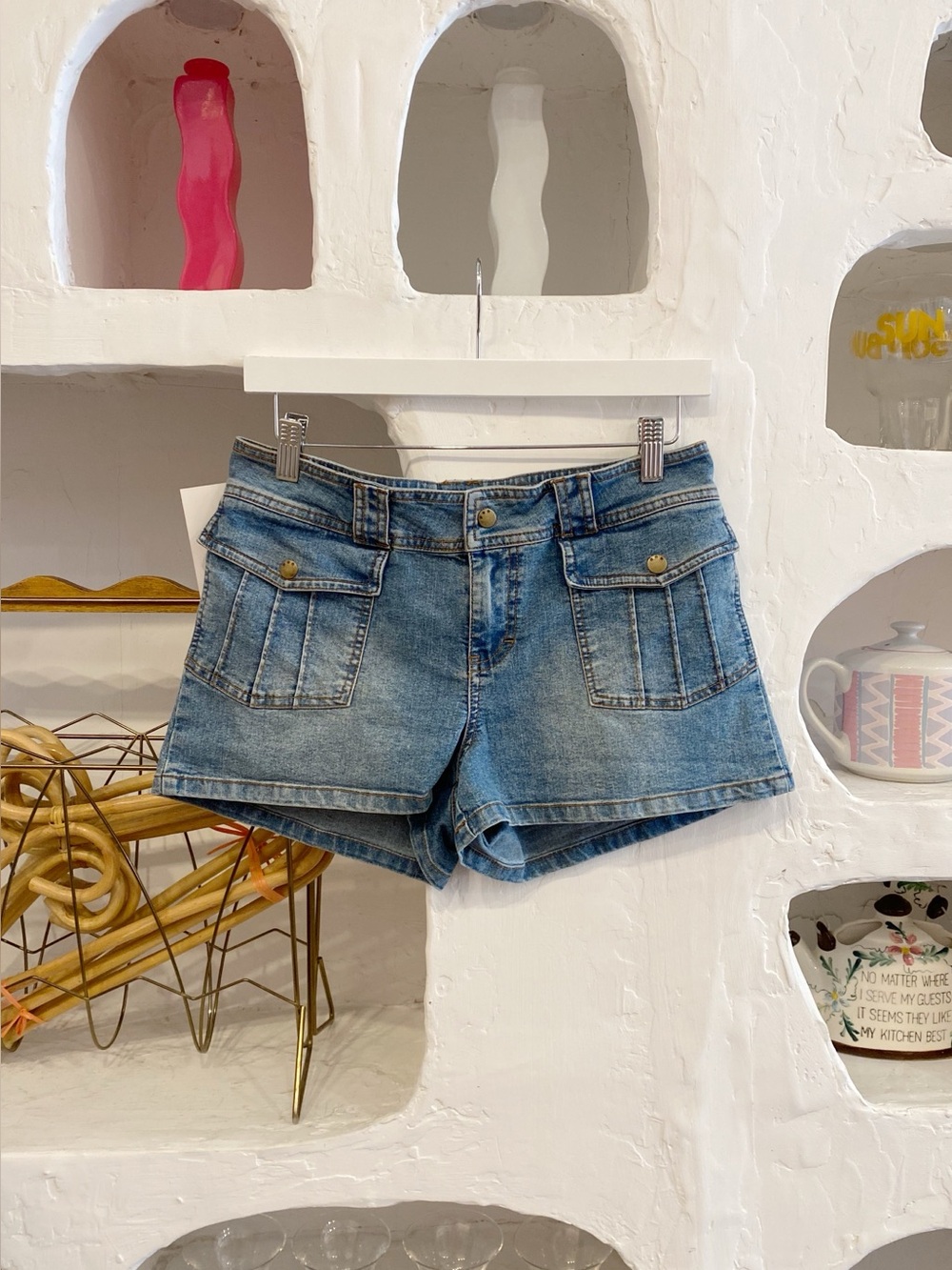 Y2K Vintage Mid Rise Medium Wash Blue Denim Women's Shorts with Pockets